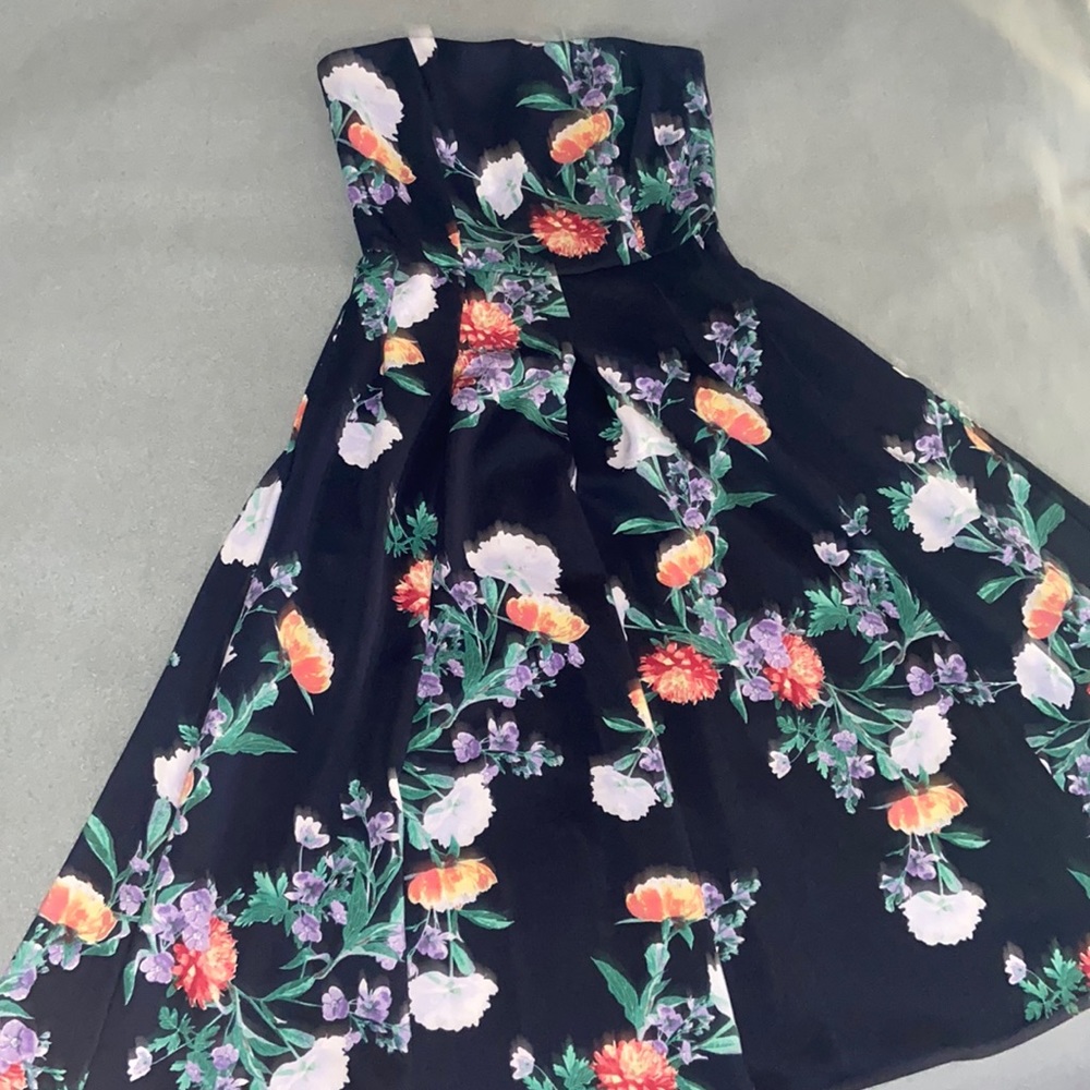 New York & Company: Stretch, XS, Main color is Navy Blue.